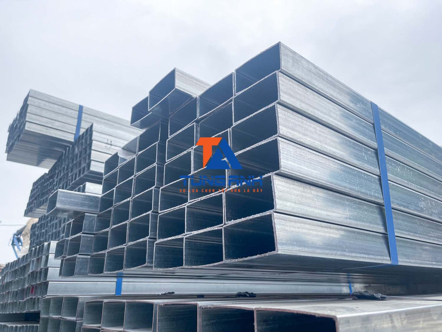 hộp xây dựng mạ kẽm