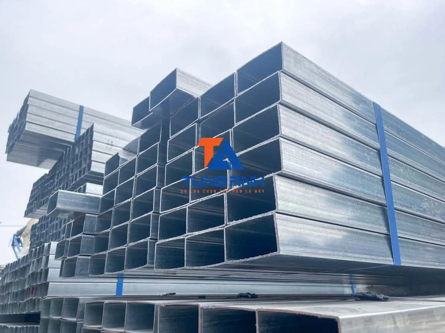 hộp xây dựng mạ kẽm