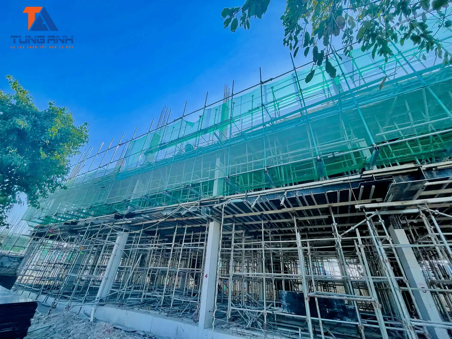 giàn giáo chống sàn xây dựng tại Vinhomes Ocean Park 2