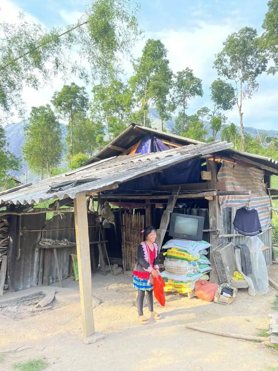 Gia đình khó khăn vùng sâu vùng xa