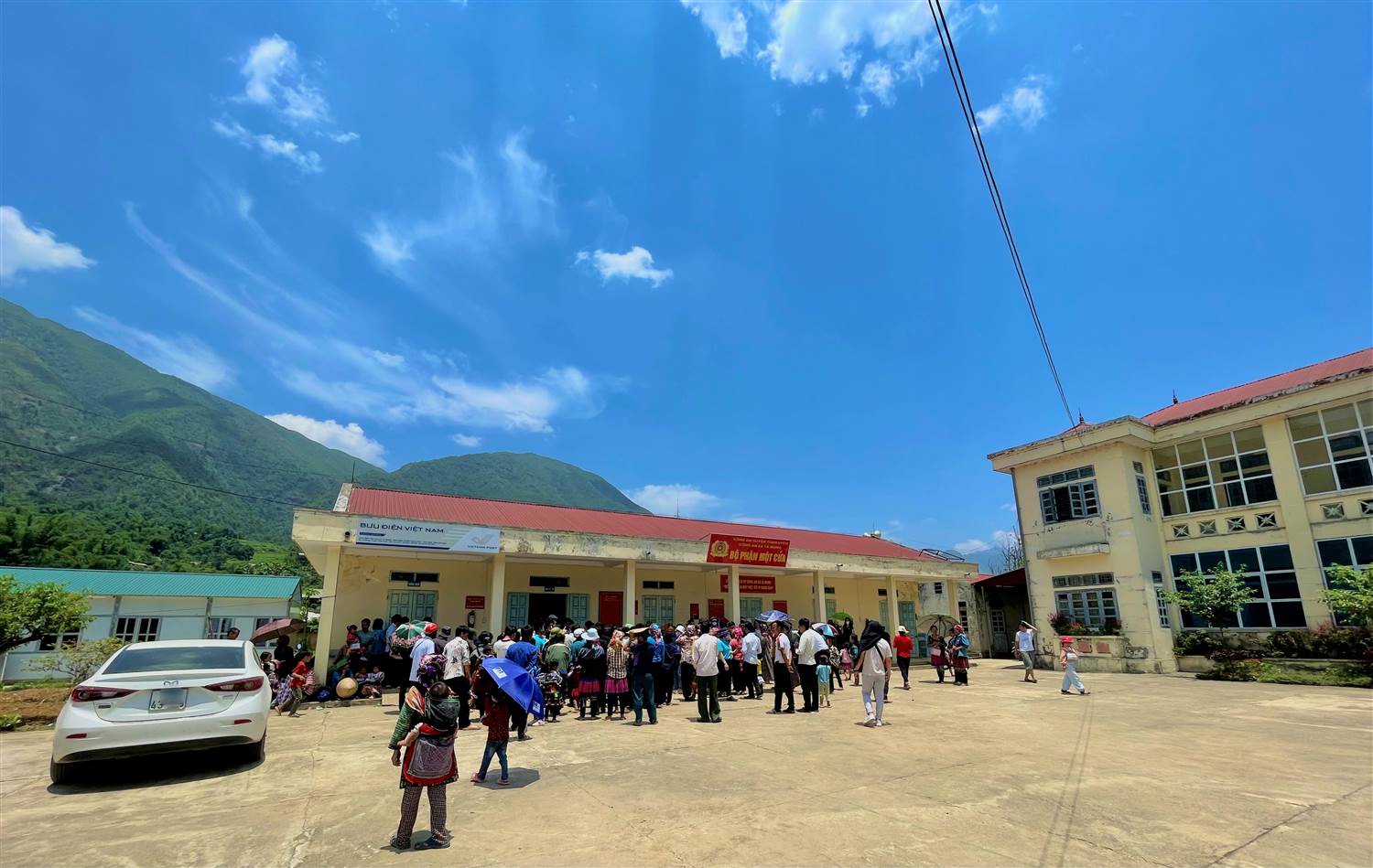giàn giáo tùng anh tại xã Tà Mung Lai Châu