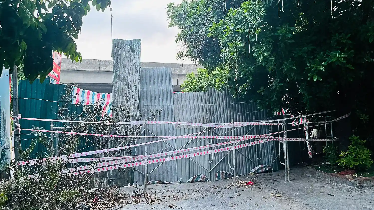 giàn giáo hoàn thiện bao quanh