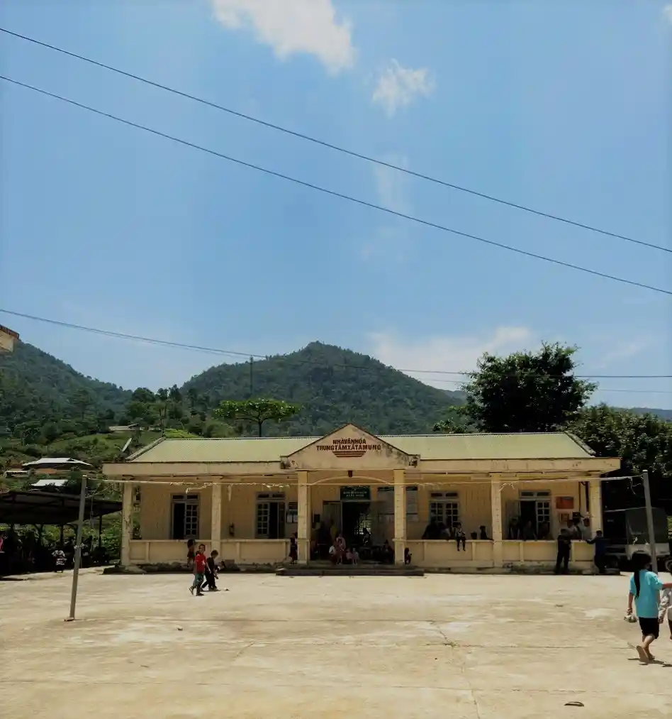 Nhà văn hóa xã Tà Mung