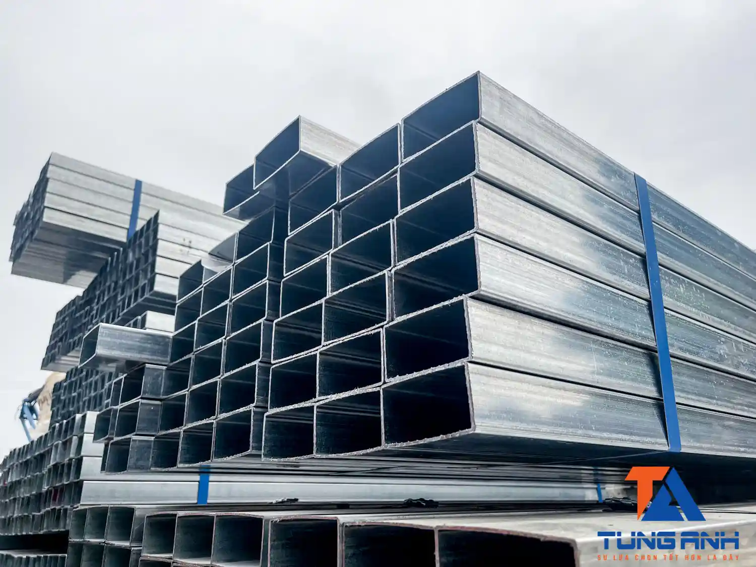 Thép hộp mạ kẽm xây dựng